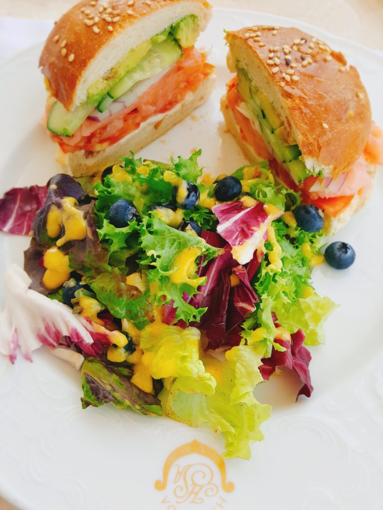 salmon sandwhich