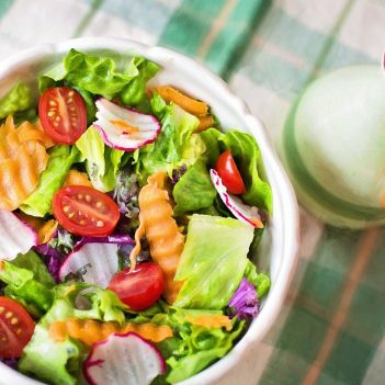 4 Healthy Toppings To Create Delicious Salads