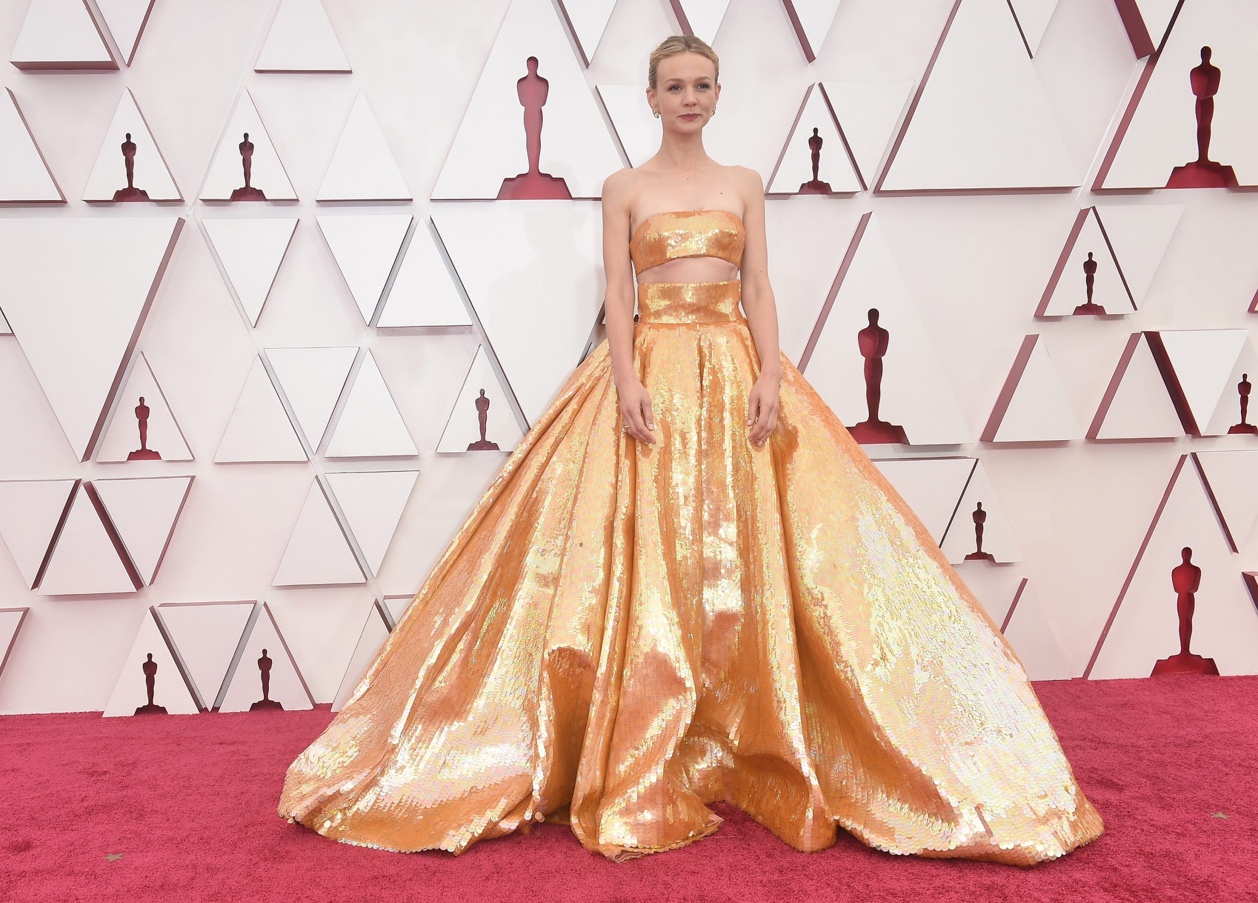 10 Best Dressed Celebs at the 2021 Oscars