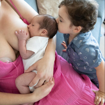 Breastfeeding Must Haves for First Time Moms: A Tell-It-Like-It-Is Guide
